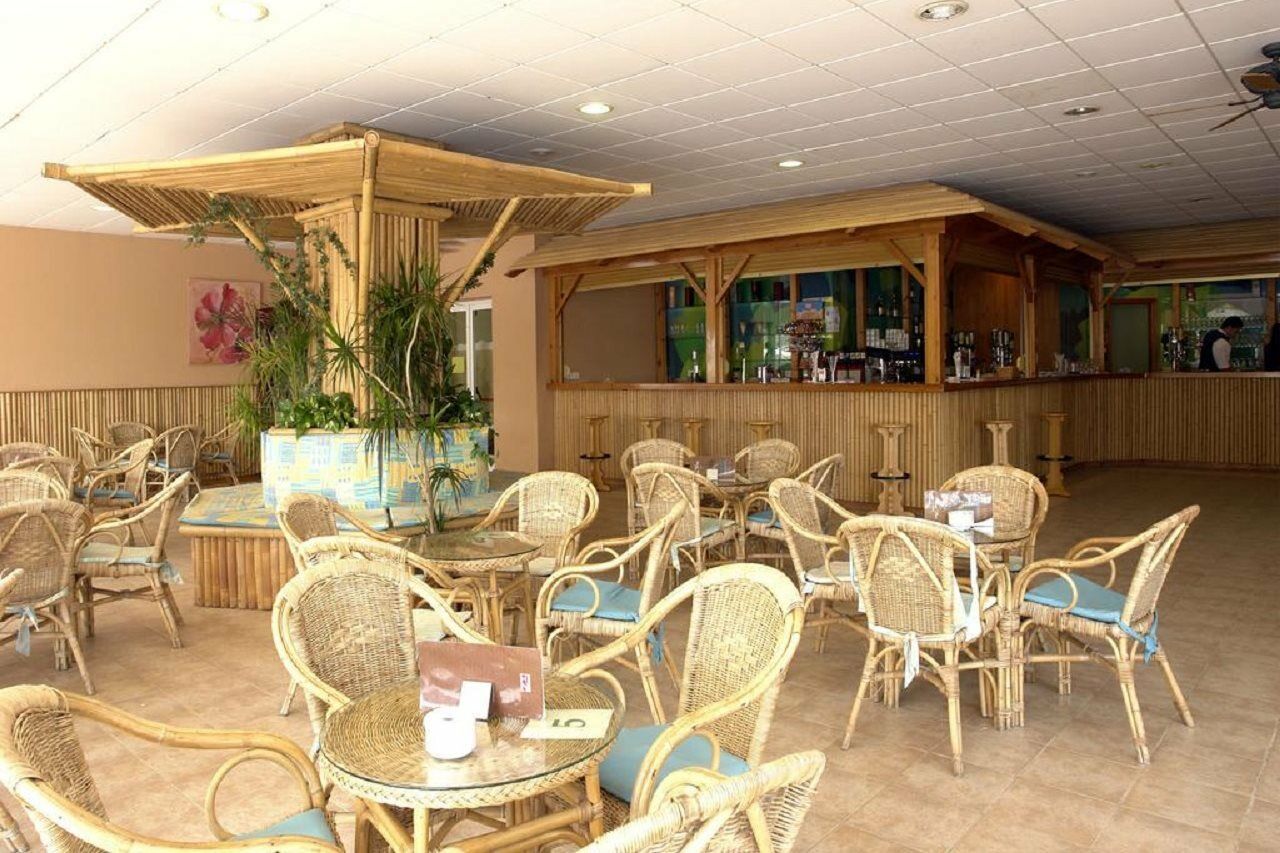 Apartamentos Turisticos Jardines Del Plaza Peñíscola Kültér fotó